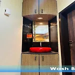3Bhk Service Apartment In Shivaji Park By Florastay