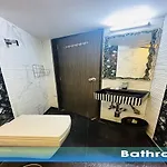 3Bhk Service Apartment In Shivaji Park By Florastay